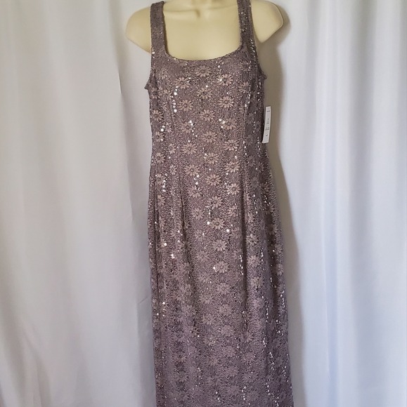 Alex evening gown - Picture 1 of 6